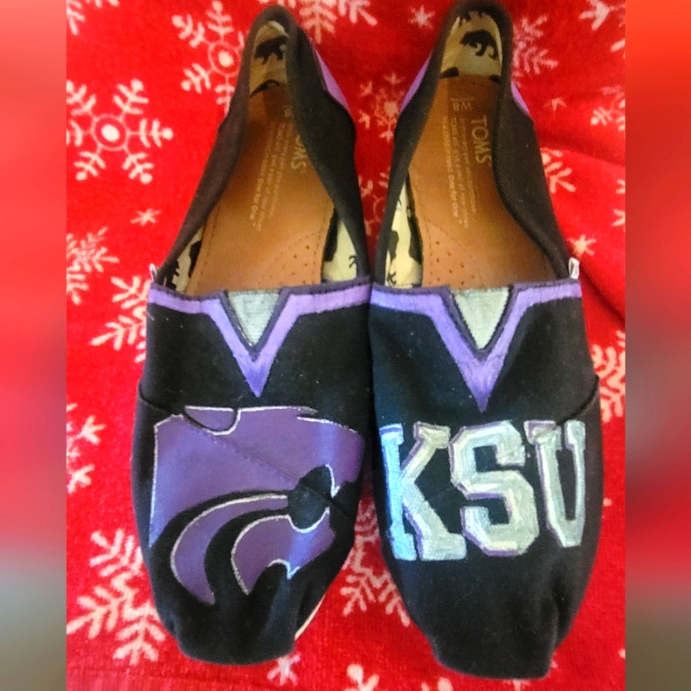 Toms Kansas State Wildcats Size 8 purple and Black Shoes